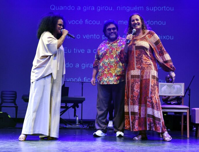 Flavia Santana, Eduardo Barata e Jandira Feghali