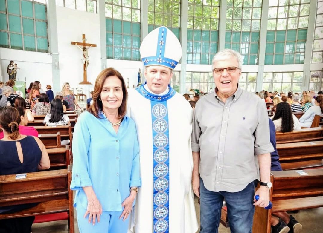 Martha Rocha participa da missa por Dom Antônio Catelan