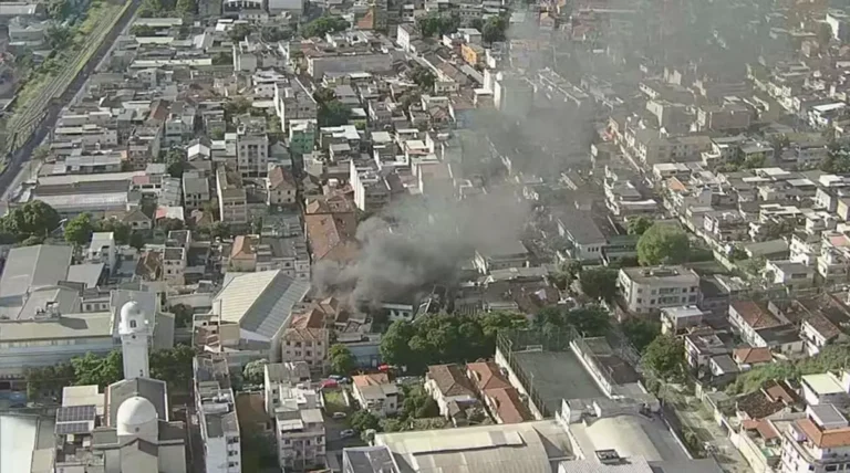 incendio-maximus-confeccoes-ramos-fabrica-fantasias-carnaval-rio-de-janeiro-3
