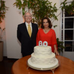 Fernando Tostes comemorando seus 80 anos ao lado de Yvonne Bezerra de Mello