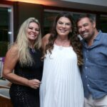 Ana Cristina Blois entre Claudia Almeida e Jose Antonio Lopes