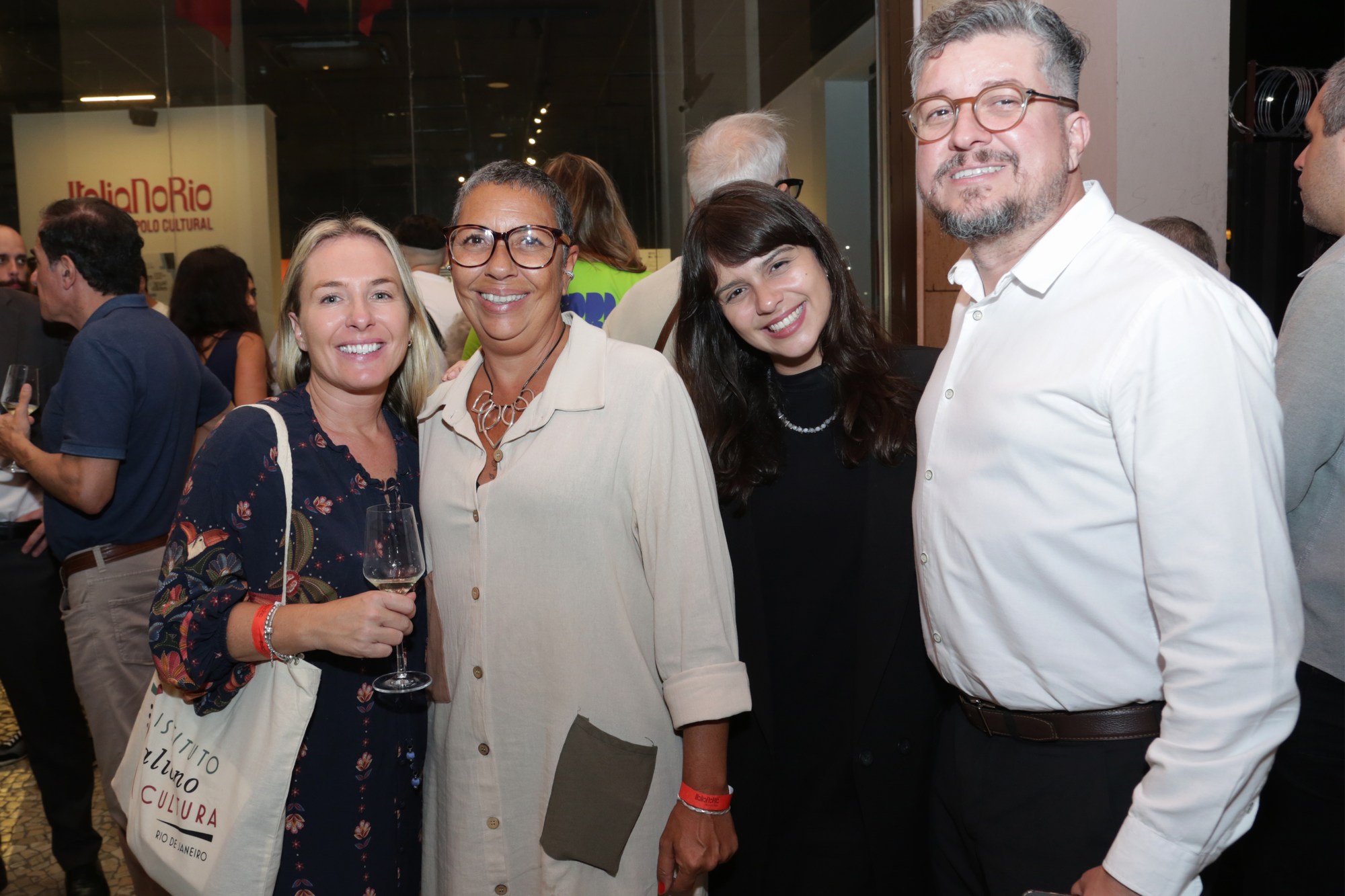 Francesca Menegon, Erika Arnaut, Alice Loureiro e Pericles Monteiro