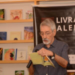 Luiz Pereira lendo um poema de Rute