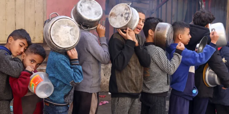 2023-12-20t201733z_1_lynxmpejbj0of_rtroptp_4_israel-palestinians-gaza-hunger