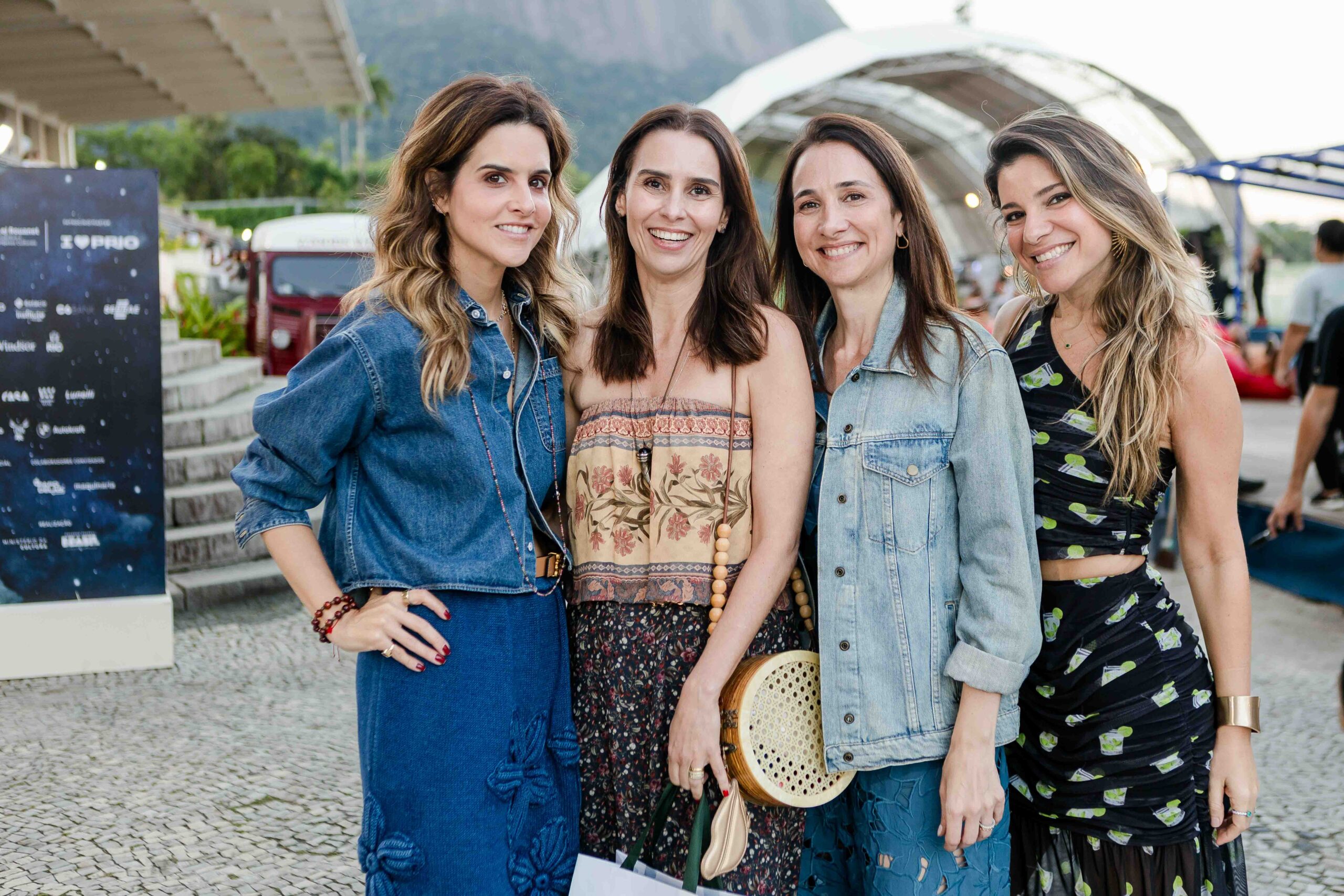 Andréa Palhares, Sabrina Corrêa, Paula Mesquita e Tati Bonaparte