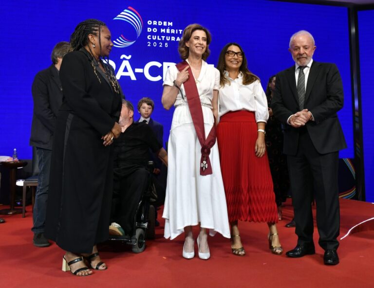 Margareth Menezes, Fernanda Torres,  Janja e Luiz Inácio Lula da Silva