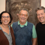 Denise e Luiz Otavio Araripe ao lado de Renê Machado