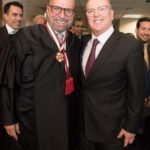 Desembagador Luiz Felipe Francisco com o advogado Eduardo Chalfin