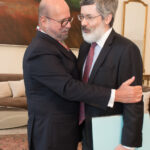 Luiz Felipe Francisco e o advogado Carlos Roberto Barbosa Moreira