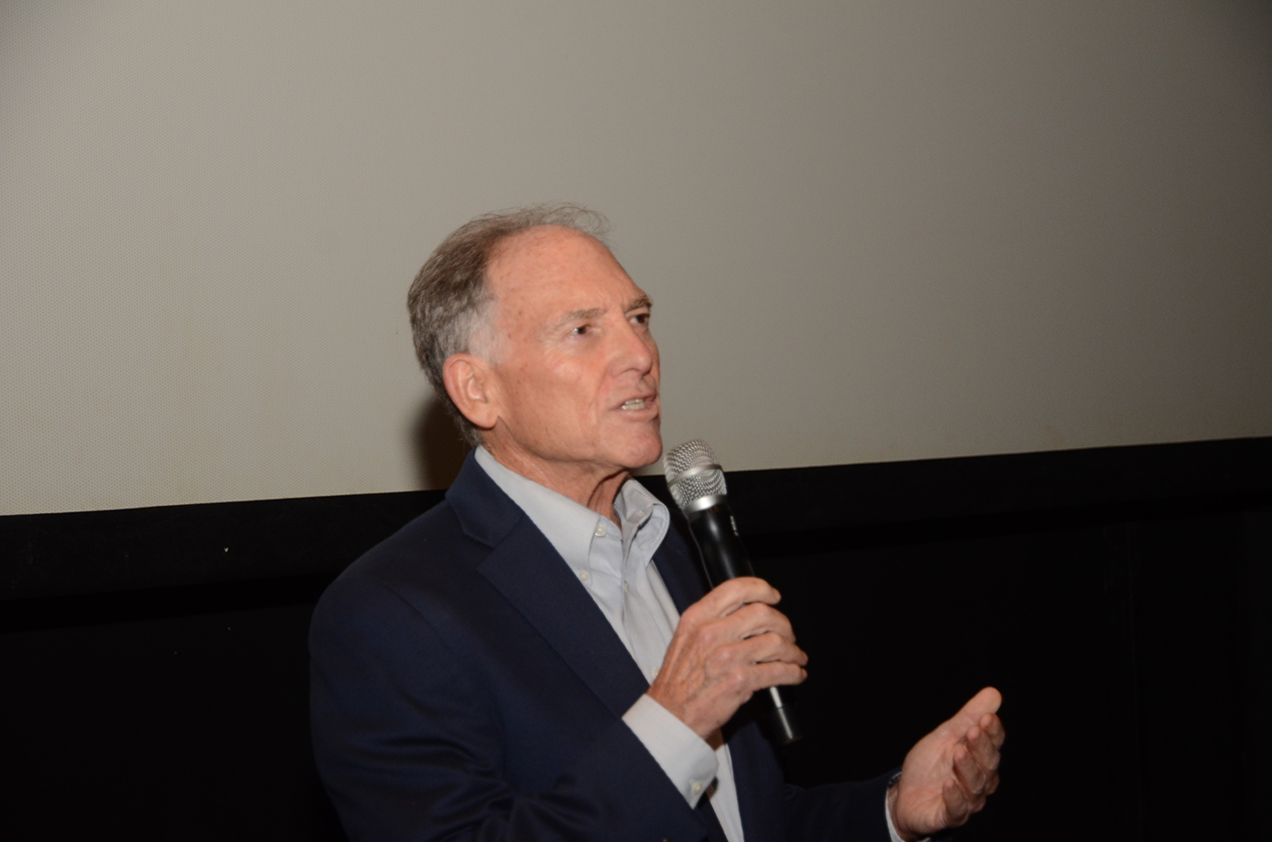 Steve Solot louvando o sucesso do cinema nacional