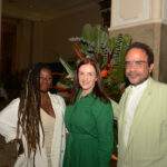 A curadora Ana Beatriz Almeida, Sueli Voltarelli e diretor de IR. artistico, Marcello Dantas