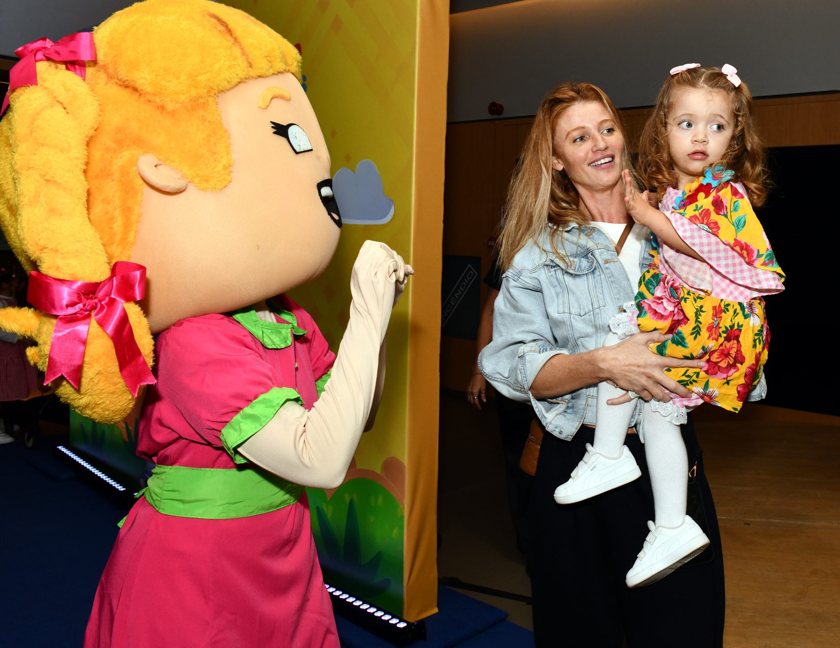 Cíntia Dicker e sua filha Aurora