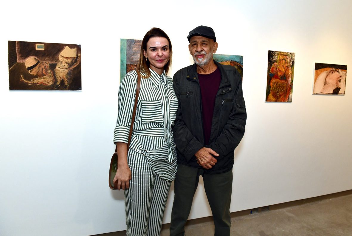 O casal Stefânia Paiva e Cildo Meireles