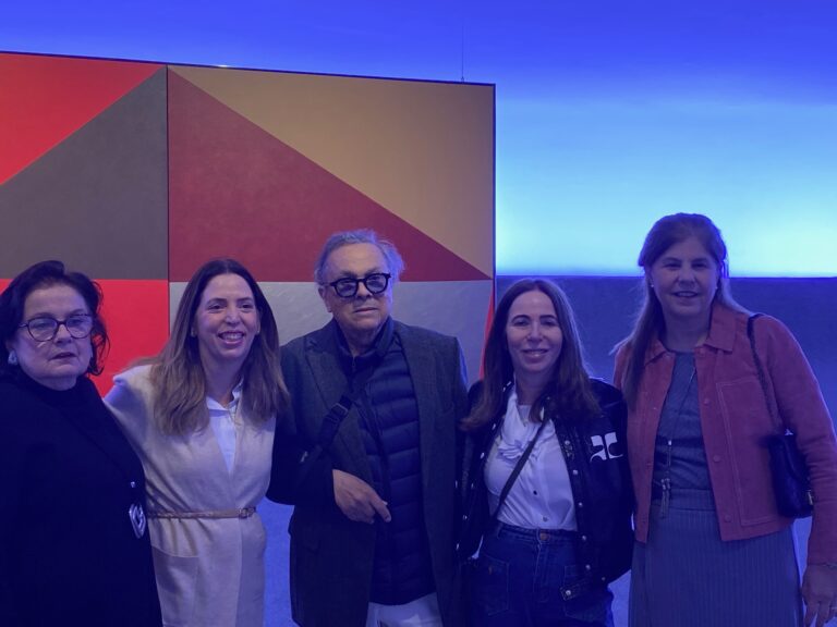 Monica Xexéo, as galeristas da Contempo, de São Paulo, Márcia e Monica Felmanas, o artista Luiz Dolino e galerista Patrícia Costa