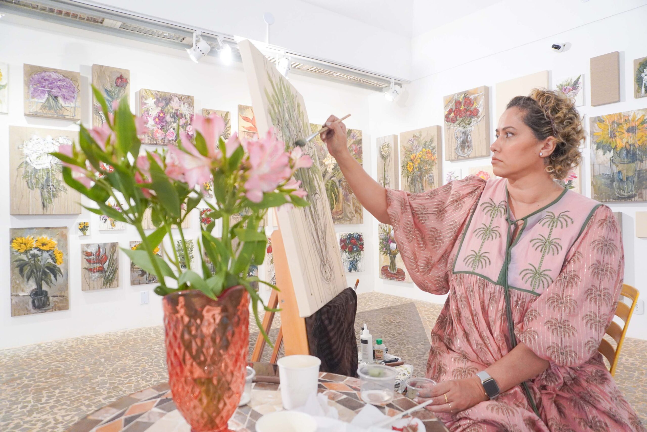 A artista Panmela Castro pintando (4)_imprensa (1)