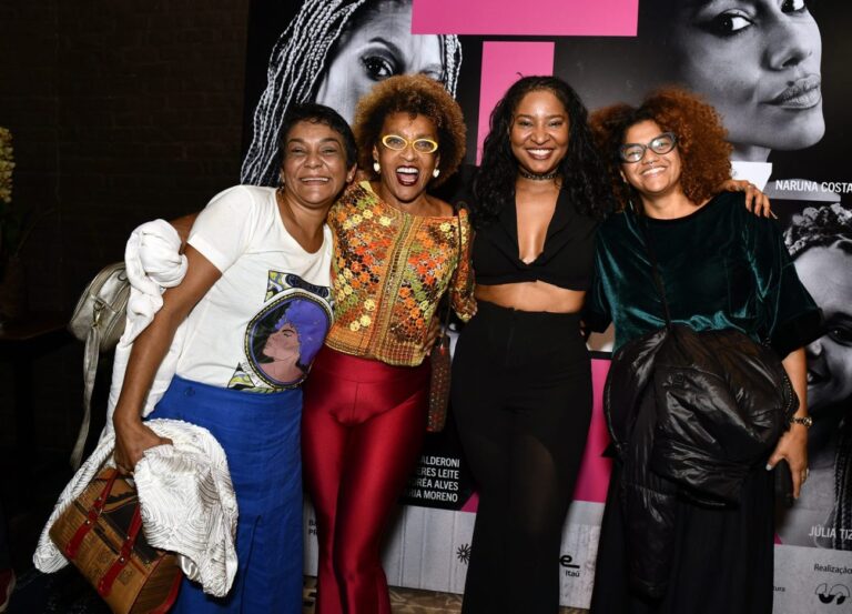 Vanessa Soares, Elisa Lucinda, Larissa Luz e Renata Novaes