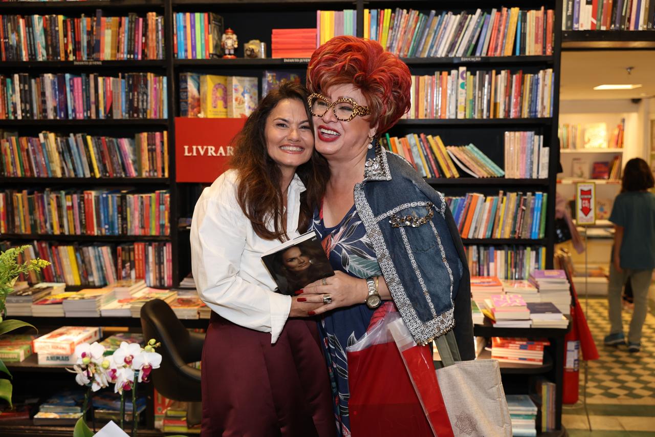 Magda recebe o carinho de Nany People