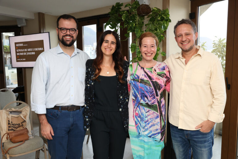 Lucas Padilha,  Maria Luz Bridger  Vivian Gandelsman  e Duda Magalhães