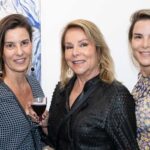 Beth Ferrante entre filhas Carla e Paula