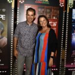 O curador da mostra Hélio Pitanga e Renata Leite