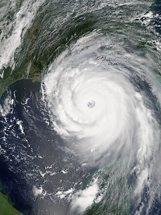 Katrina_2005-08-28_1700Z