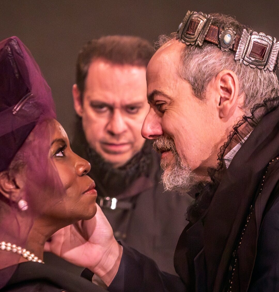 Entre a Loucura e a Lucidez