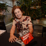 A escritora Claudia Calirman