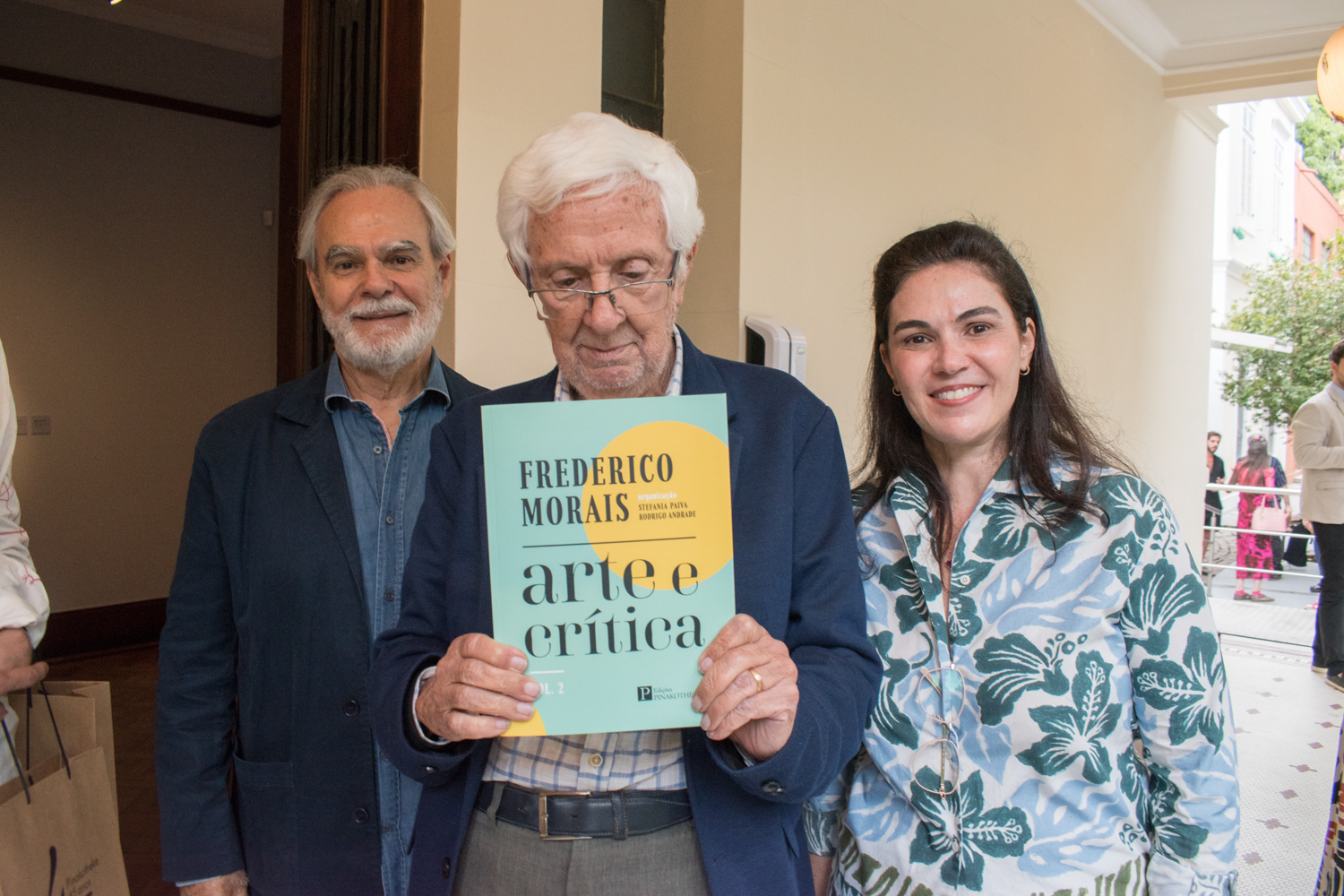 Max e Mariana Perlingeiro com Frederico Morais