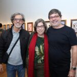 Claudia Carvalho entre Paulo Moreira e Adelmo Lapa