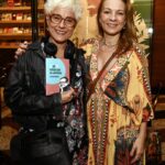 Soraya Ravenle e Marta Paret - Livro - 2 OU 3 COISAS QUE EU SEI DELAS - SET 2025 - CG