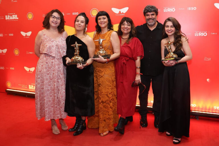 Mariá Velasquez, Renata Russo, Mara Lobão, Susanna Lira, Rodrigo Montenegro e Klara Castanho – Foto: Roberto Filho