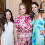 Cristina Aboim entre filha Laura e neta Isabela-2