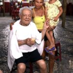 Othon Bastos com a fã na Praça ANA OLIVEIRA - NOV 2025 - CG