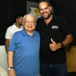 Othon Bastos e o locutor Wandilson Mattos - Programa FIQUE POR DENTRO - RADIO TUCANO FM - NOV 2025 - CG