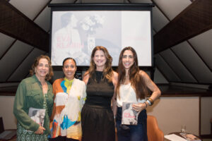 Camilla-Rocha-Campos-e-Ruth-Levy-entre-Deborah-e-Stela-Klabin-300x200 Camilla Rocha Campos e Ruth Levy entre Deborah e Stela Klabin