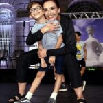 A Juíza Elizabeth Louro e seu neto Nilo