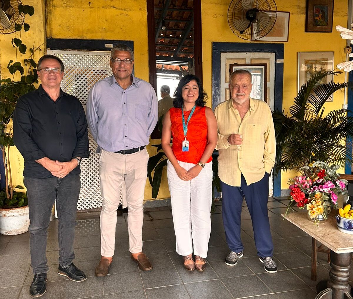 César Miranda, sua assistente,  Sérgio Firmino e Ricardo Cravo Albin