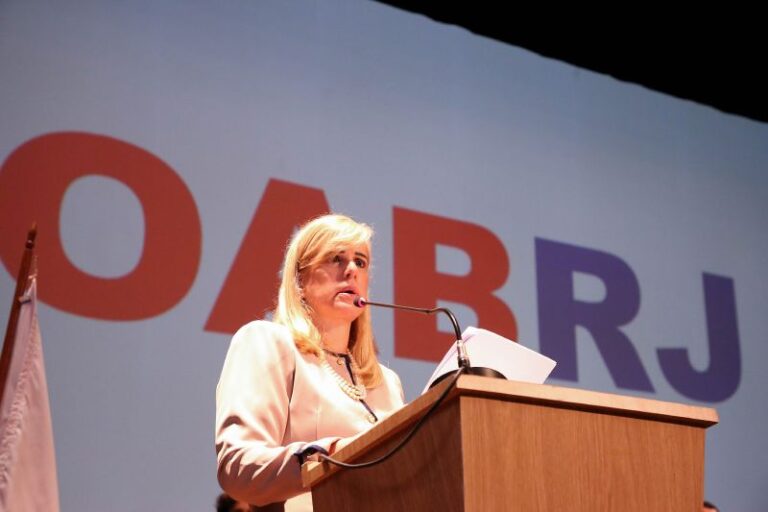 100_f2_ana_tereza_basilio_nova_presidente_da_oab_-_rj_credito_flavio_freitas_-_oab-rj_1_0