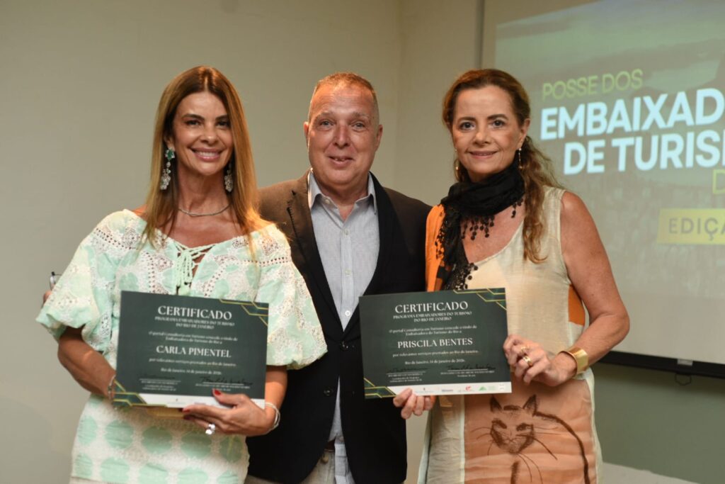 Bayard Boiteux com as Embaixadoras Carla Pimentel e Priscila Bentes