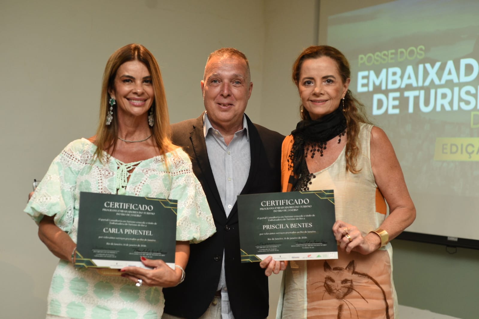 Bayard Boiteux com as Embaixadoras Carla Pimentel e Priscila Bentes