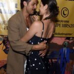 O casal Chay Suede e Laura Neiva