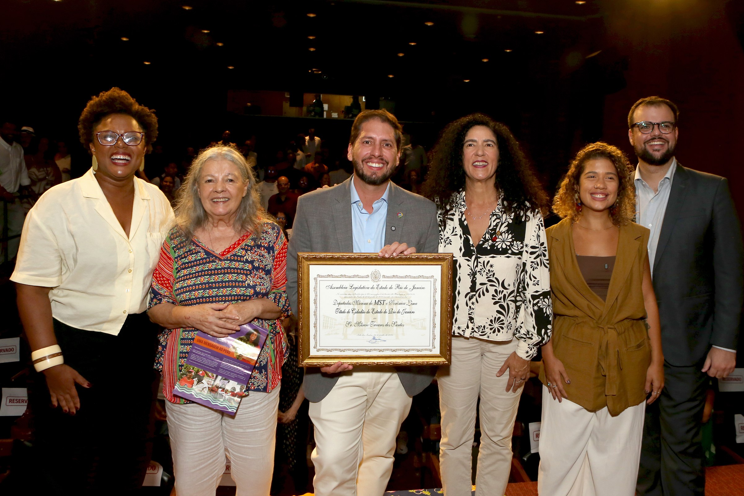 Taina de Paula - Sec Meio Ambiente, Bete Mendes, Marcio Tavares, Marina do MST, Maira do MST-vereadora e Lucas Padilha-Sec.Cultura RJ