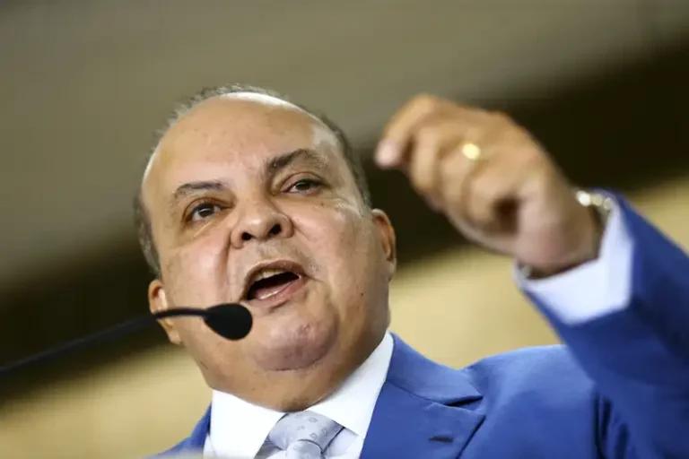 coletiva-ibaneis_mcamgo_abr_160320231818-9