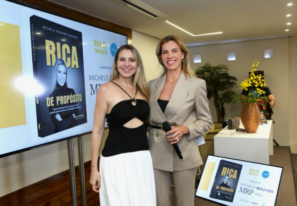 Maisa Vasconcelos (convidada para participar) e Michele Bouvier