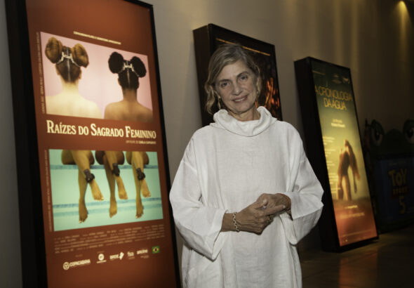 DIRETORA CARLA CAMURATI