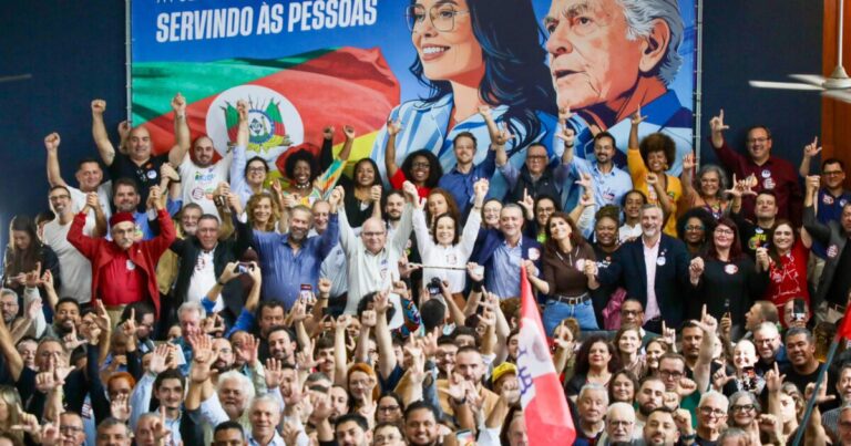 Homenagem-ao-Dia-do-Trabalhador-reuniu-centenas-de-pessoas-em-Porto-Alegre-1200x630