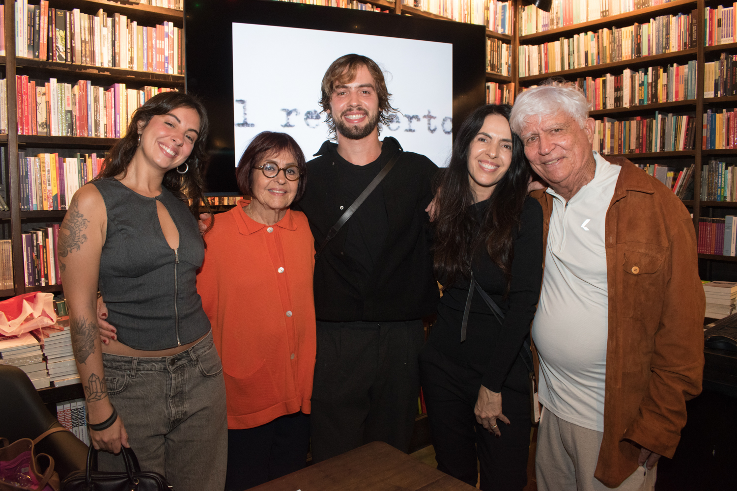 Nina, Aspásia, João e Maria Camargo com José Antonio Pessoa de Araújo