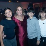 Theresa Macedo com os netos Julia, Chico e João