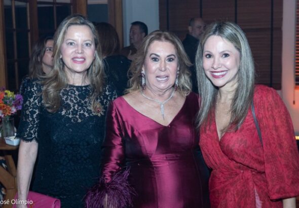 Theresa Macedo entre Shirley Maia, e Alessandra Amaral