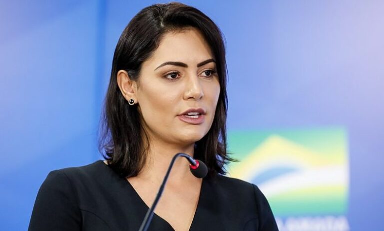Michelle-Bolsonaro-A-voz-doce-do-ódio-780x470